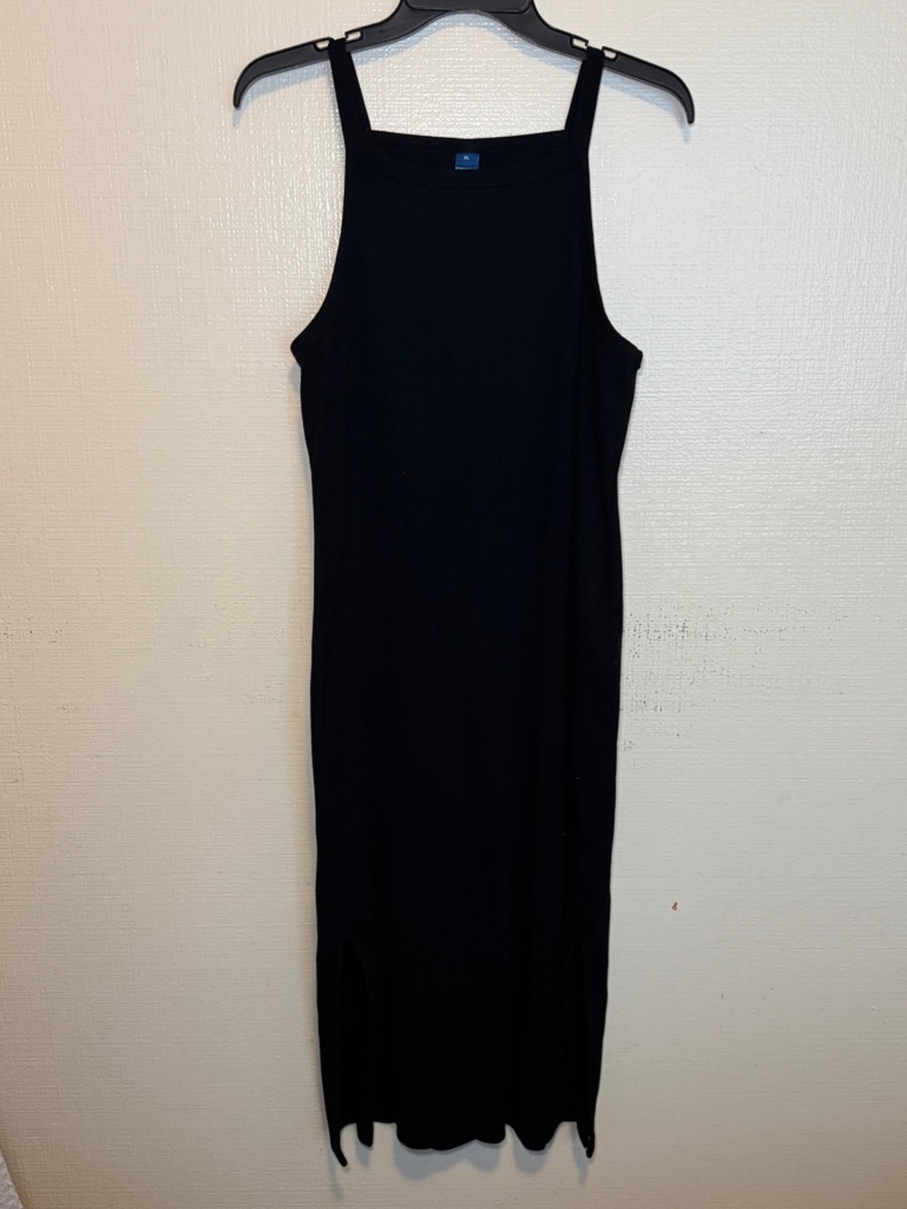 Old Navy Classic Black Sleeveless Midi Dress